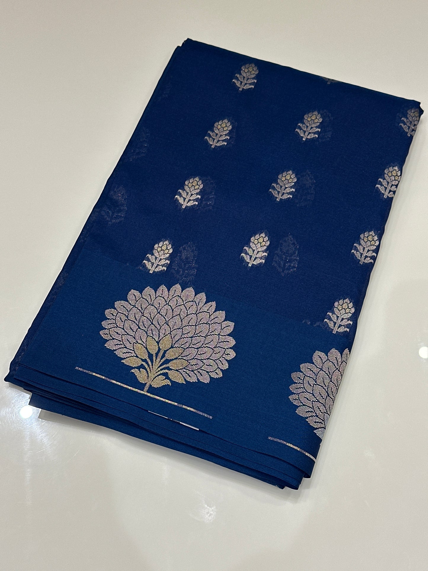 OFFER SALES SAREES - IHA 27137
