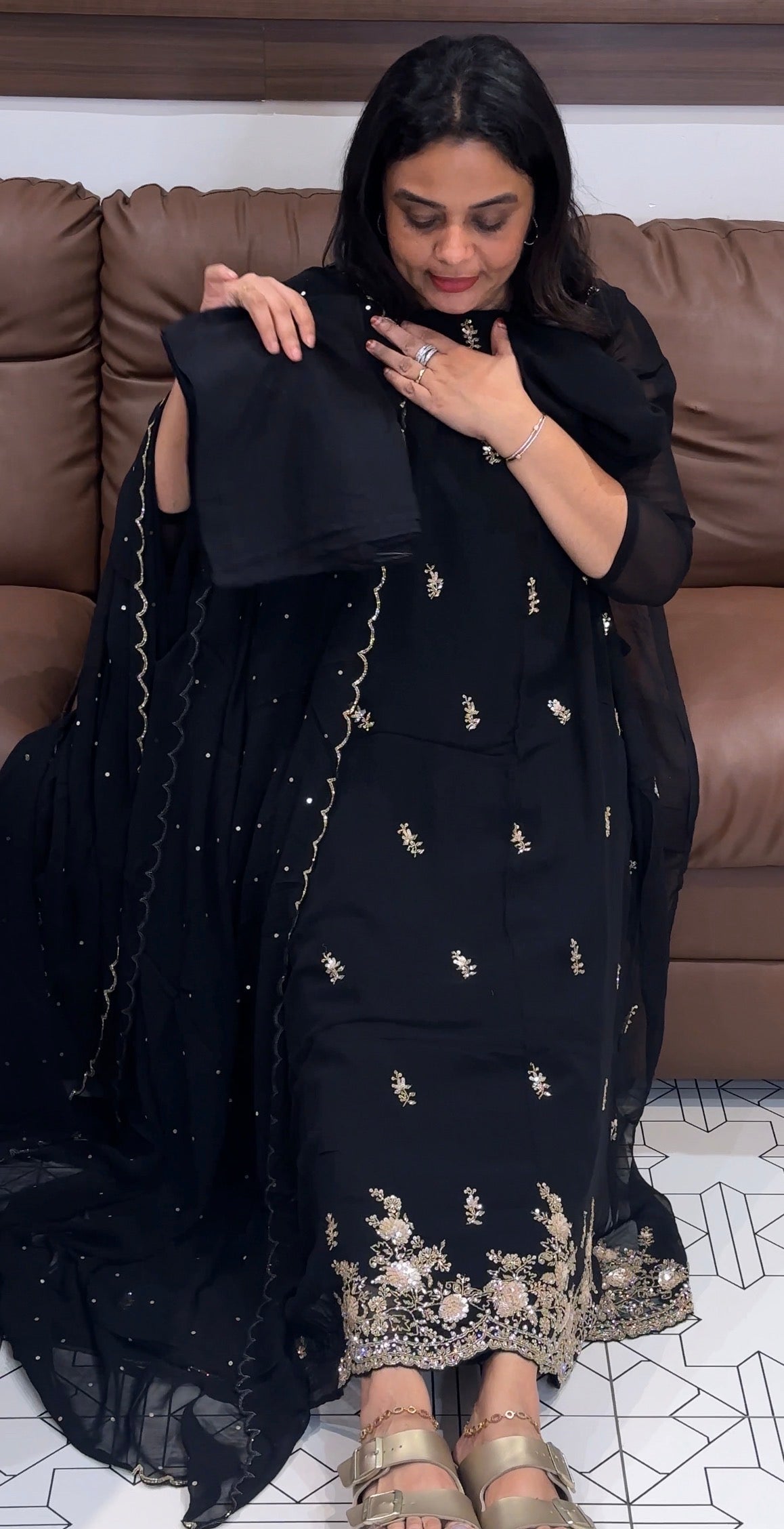 OFFER SALES UNSTITCHED SALEAR SUITS - IHA 31245