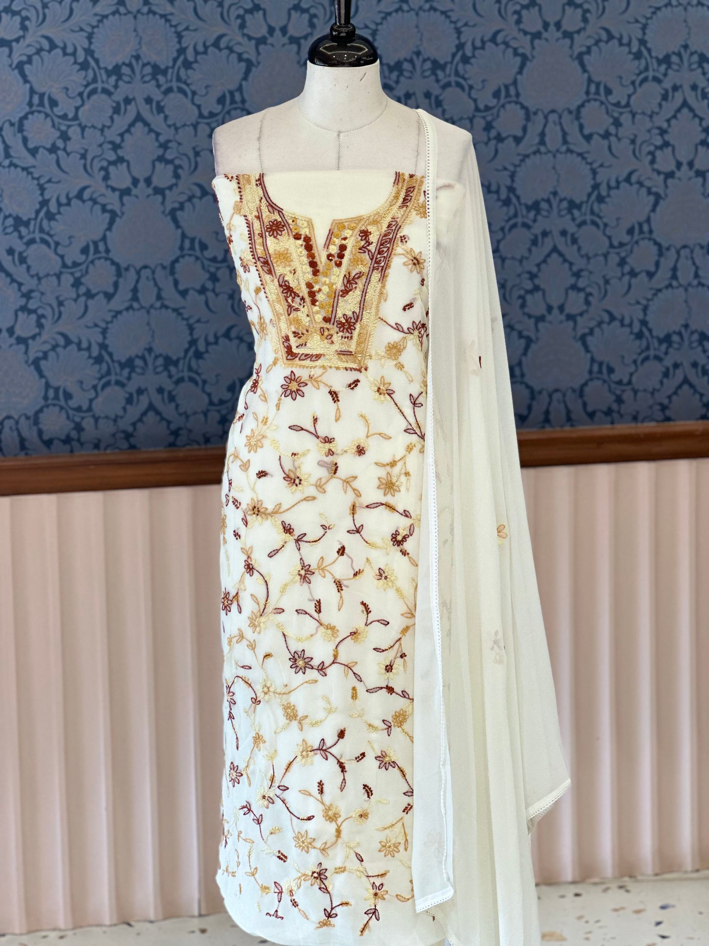 OFFER SALES UNSTITCHED SALWAR SUITS -  IHA 33436