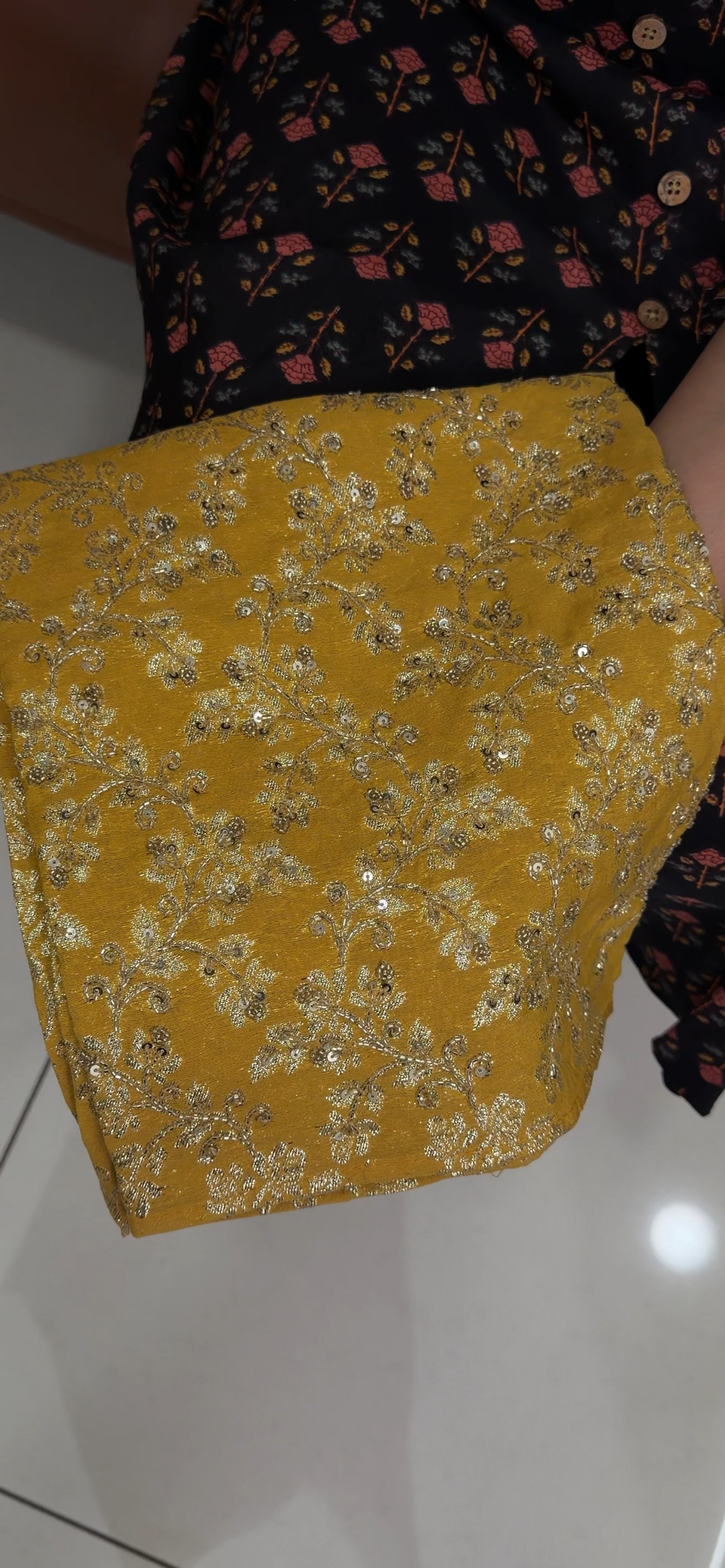 HANDWORKED BLOUSE MATERIAL - IHA 34574