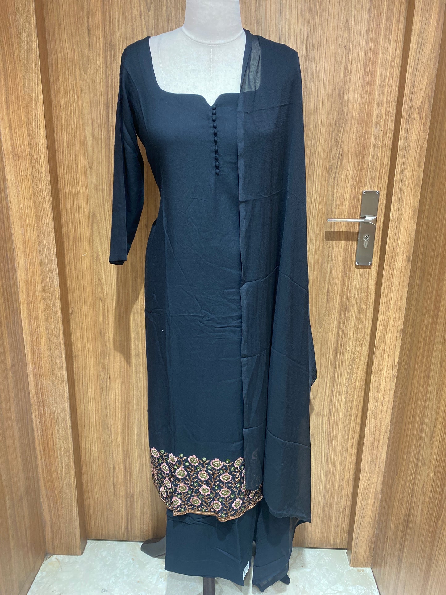 OFFER SALES TOP AND BOTTOM - IHA 27066