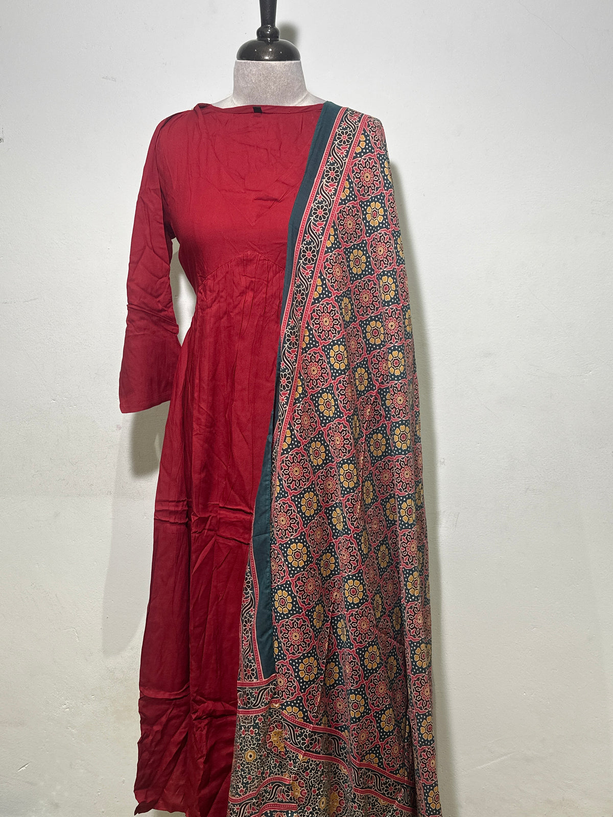 OFFER SALES TOP'S -  IHA 35651
