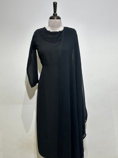OFFER SALES READY TO WEAR SETS  -  IHA 35622