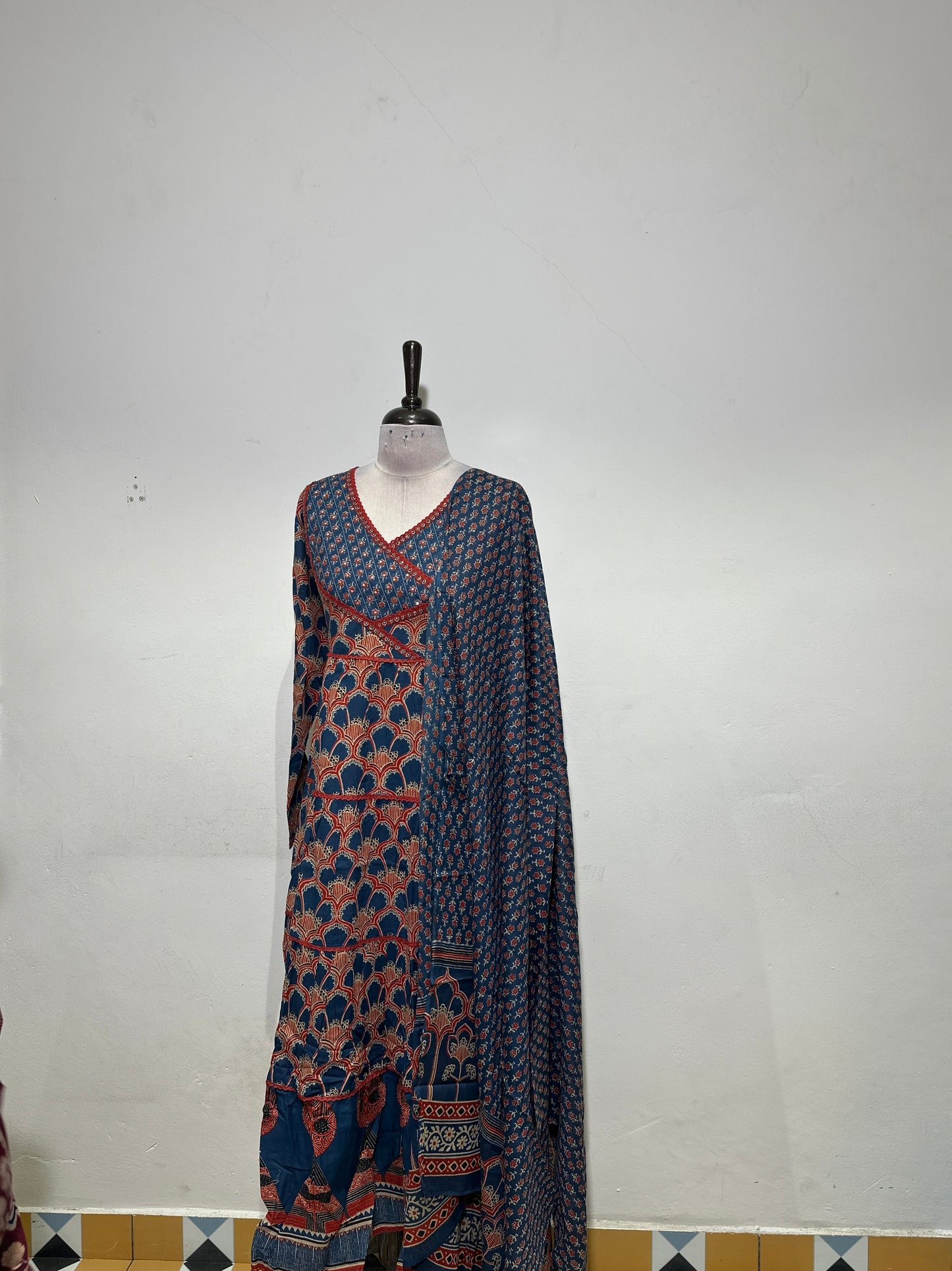 OFFER SALES TOP AND  BOTTOM  -  IHA 34294