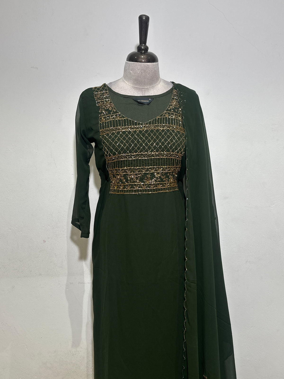 OFFER SALES READY TO WEAR SETS  -  IHA 35622