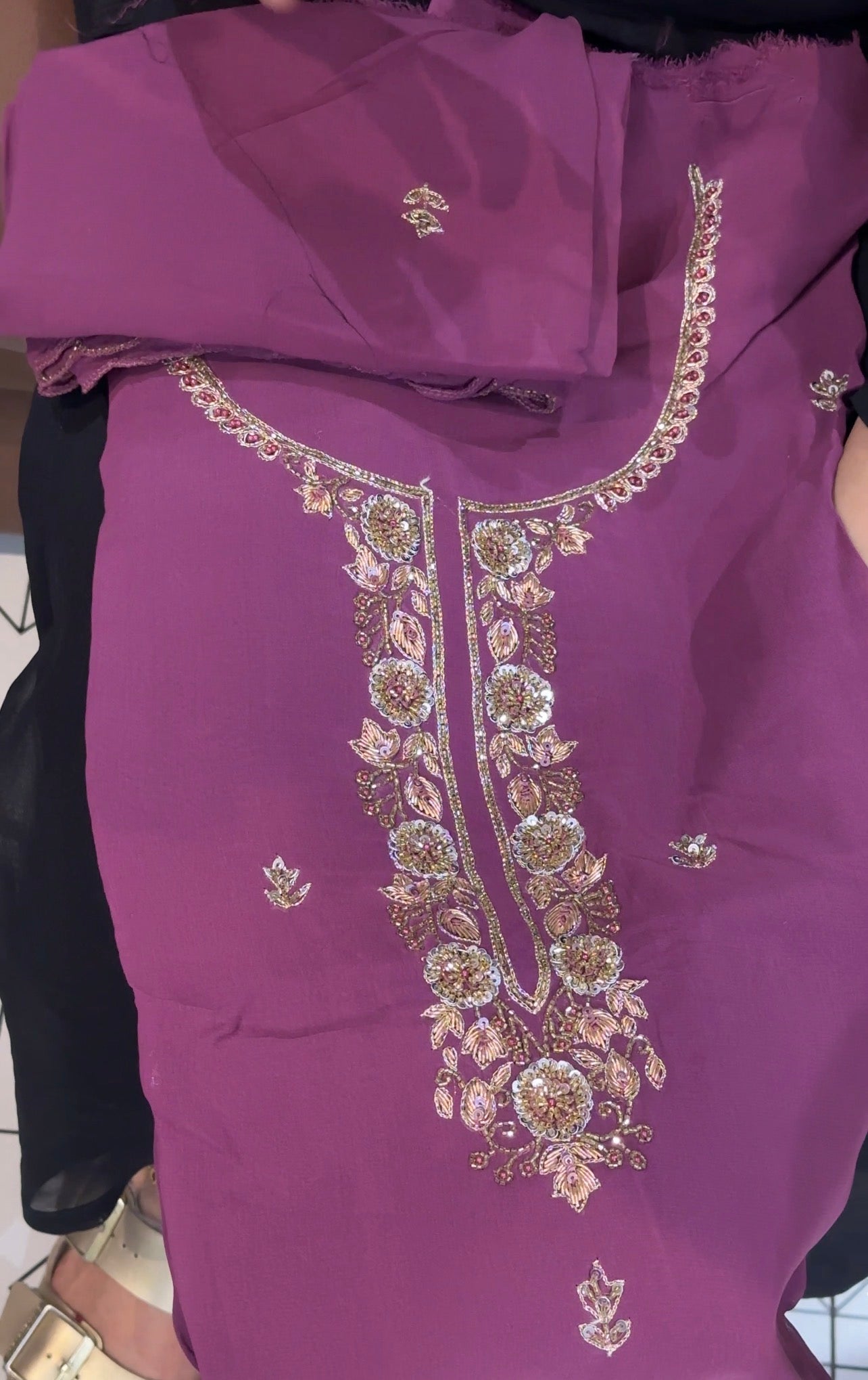 OFFER SALES UNSTITCHED SALEAR SUITS - IHA 31245