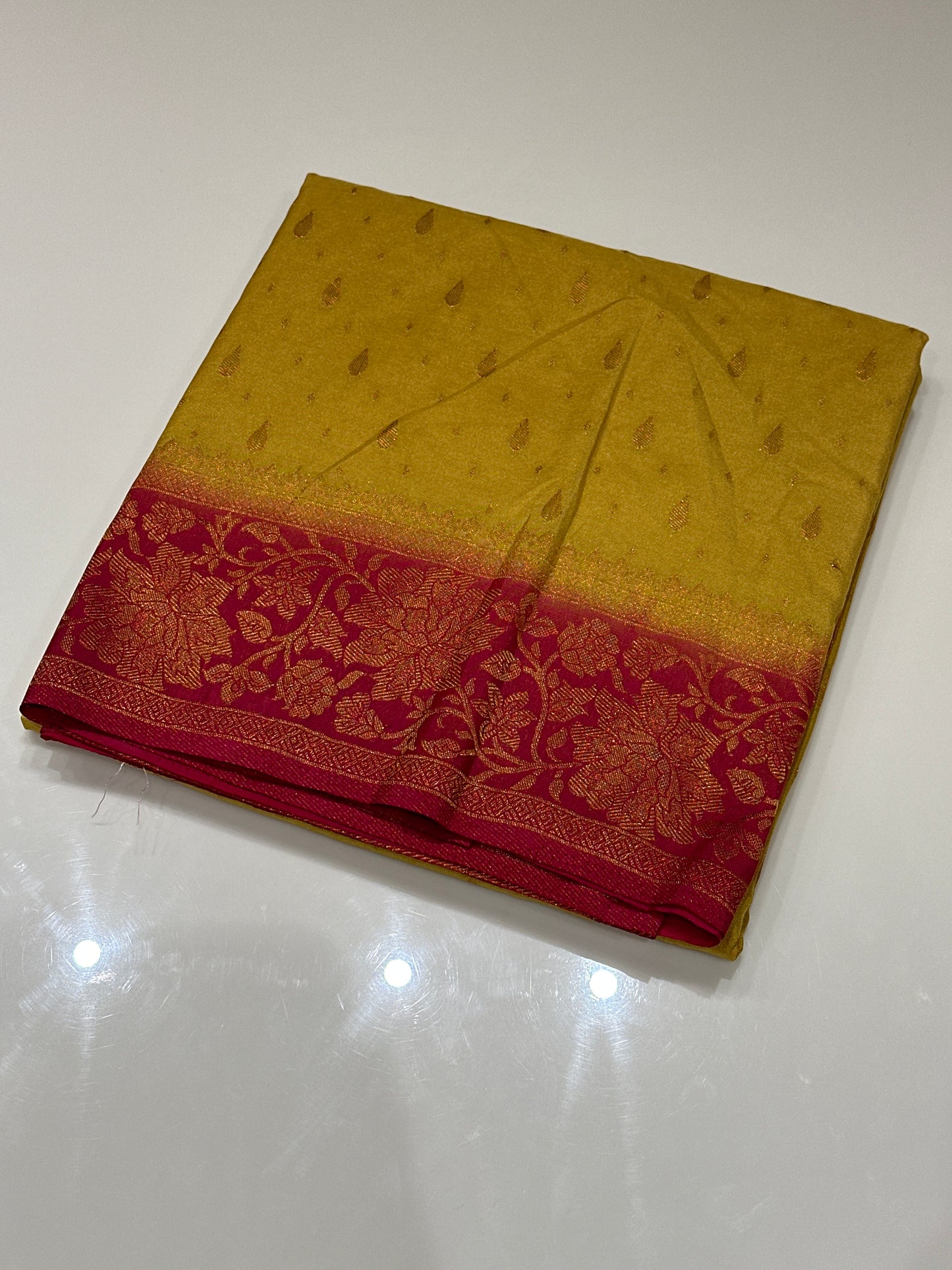 OFFER SALES SAREES - IHA 27131