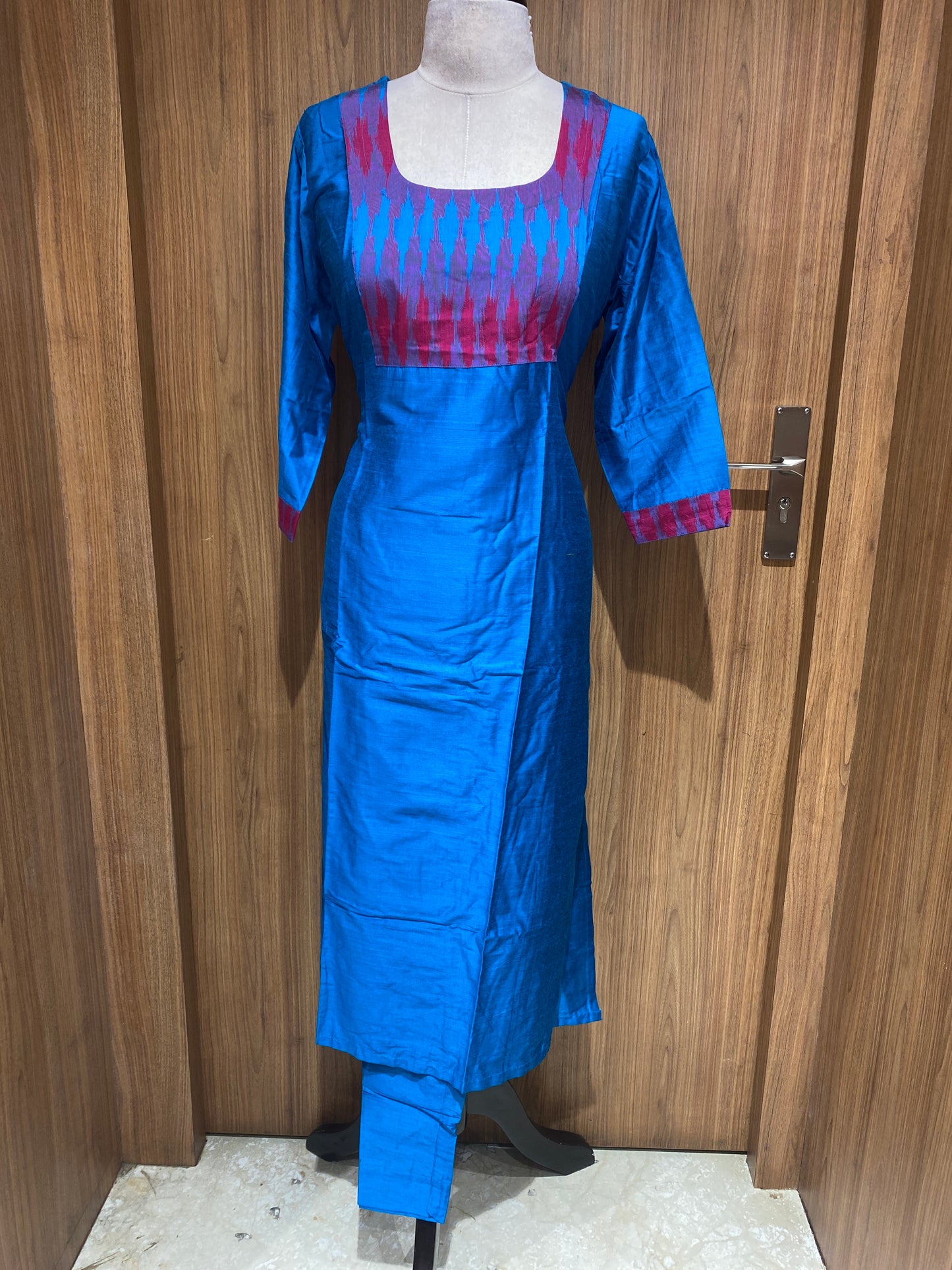 OFFER SALES TOP AND BOTTOM - IHA 27057