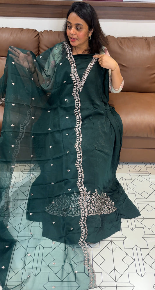 VELVET UNSTITCHED SALWAR SUITS - IHA 26497