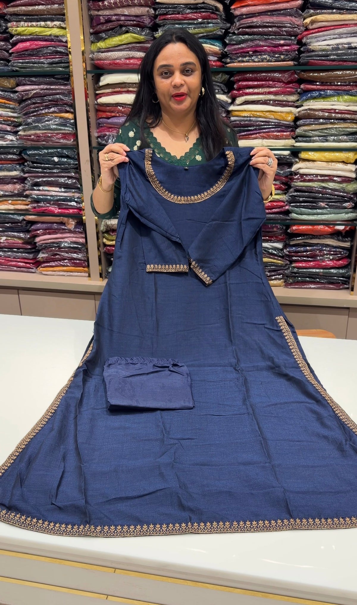 OFFER SALES READY TO WEAR SETS - IHA 35344