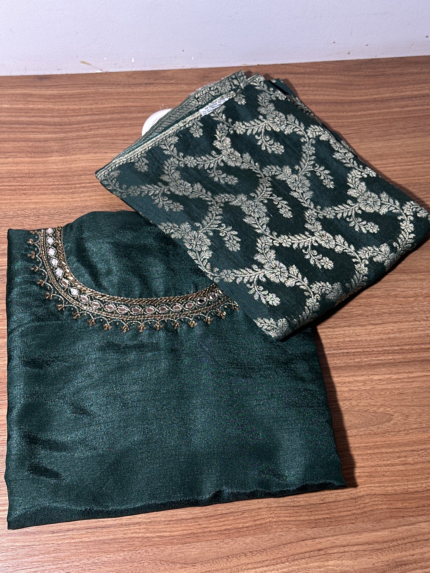 OFFER SALES UNSTITCHED SALWAR SUITS -  IHA 33637