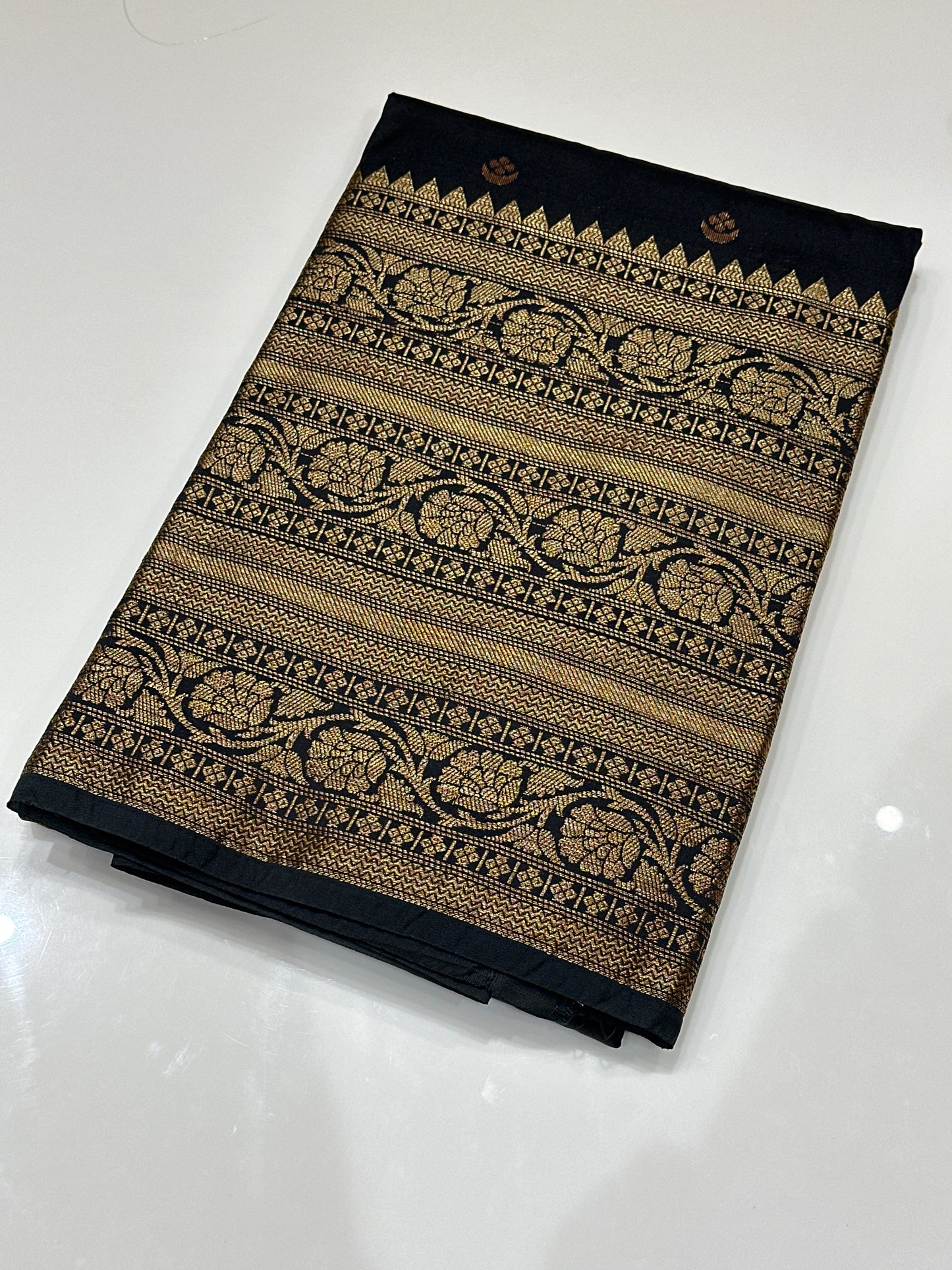 OFFER SALES SAREES - IHA 27137