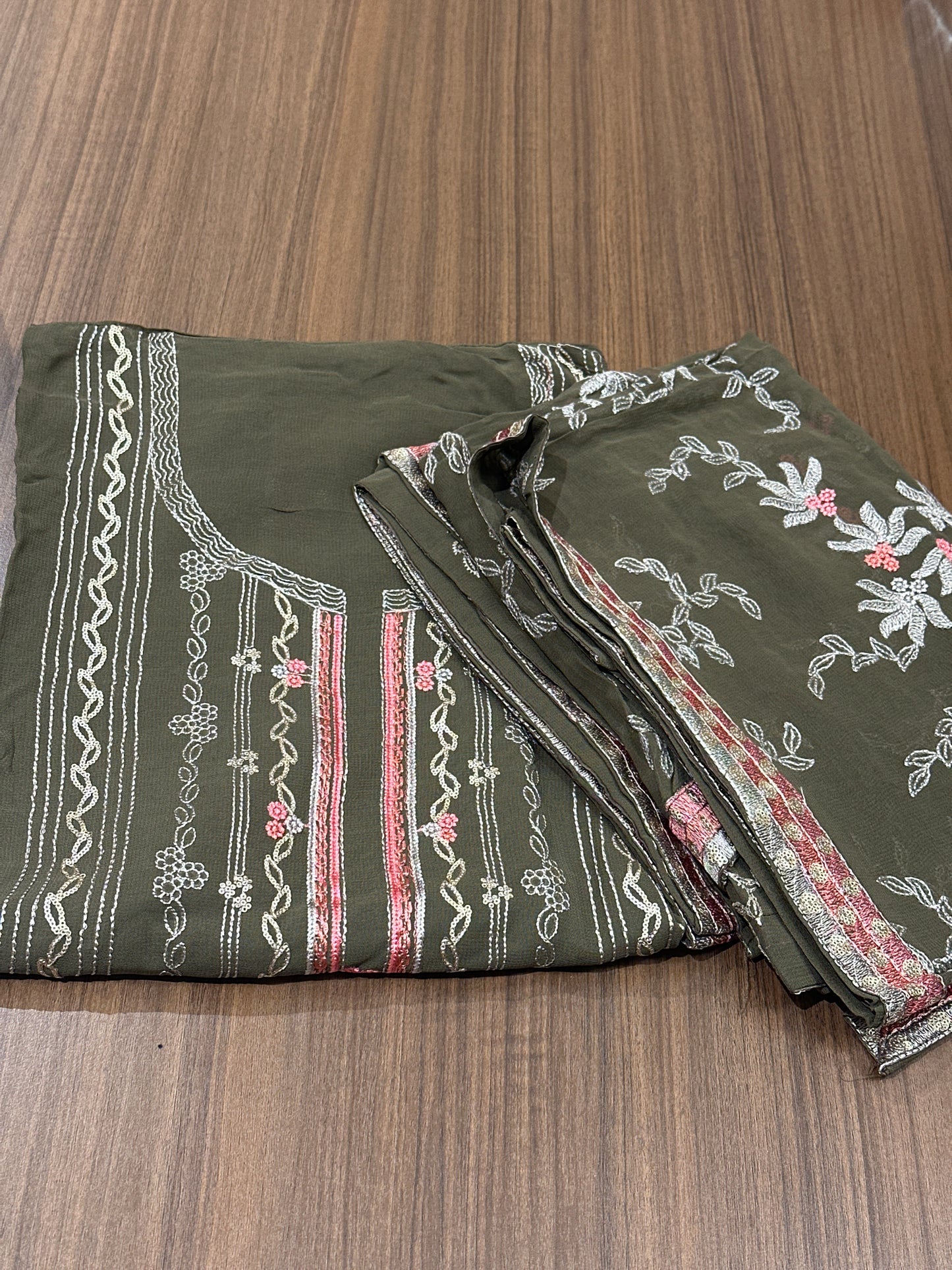 OFFER SALES UNSTITCHED SALWAR SUITS -  IHA 33901