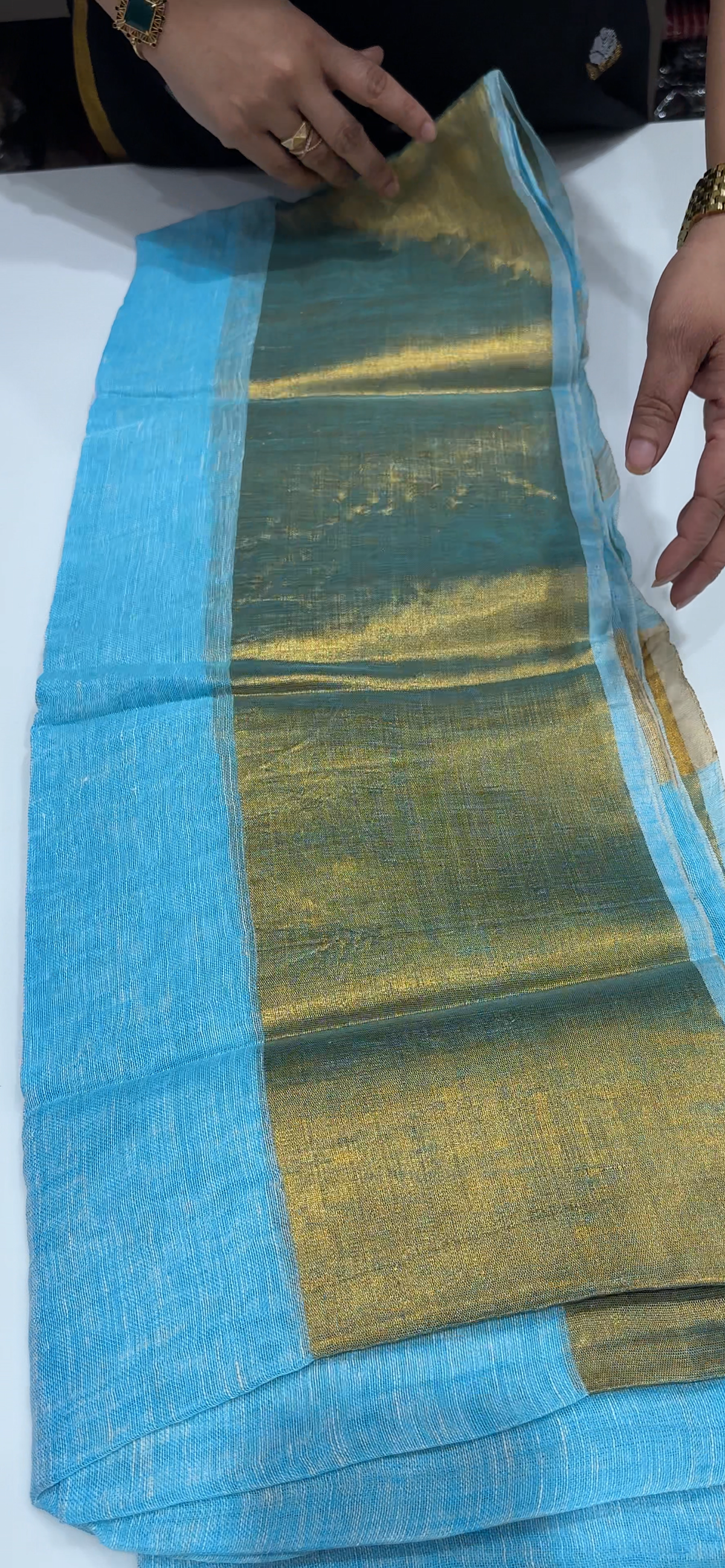 OFFER SALES SAREES - IHA 35468