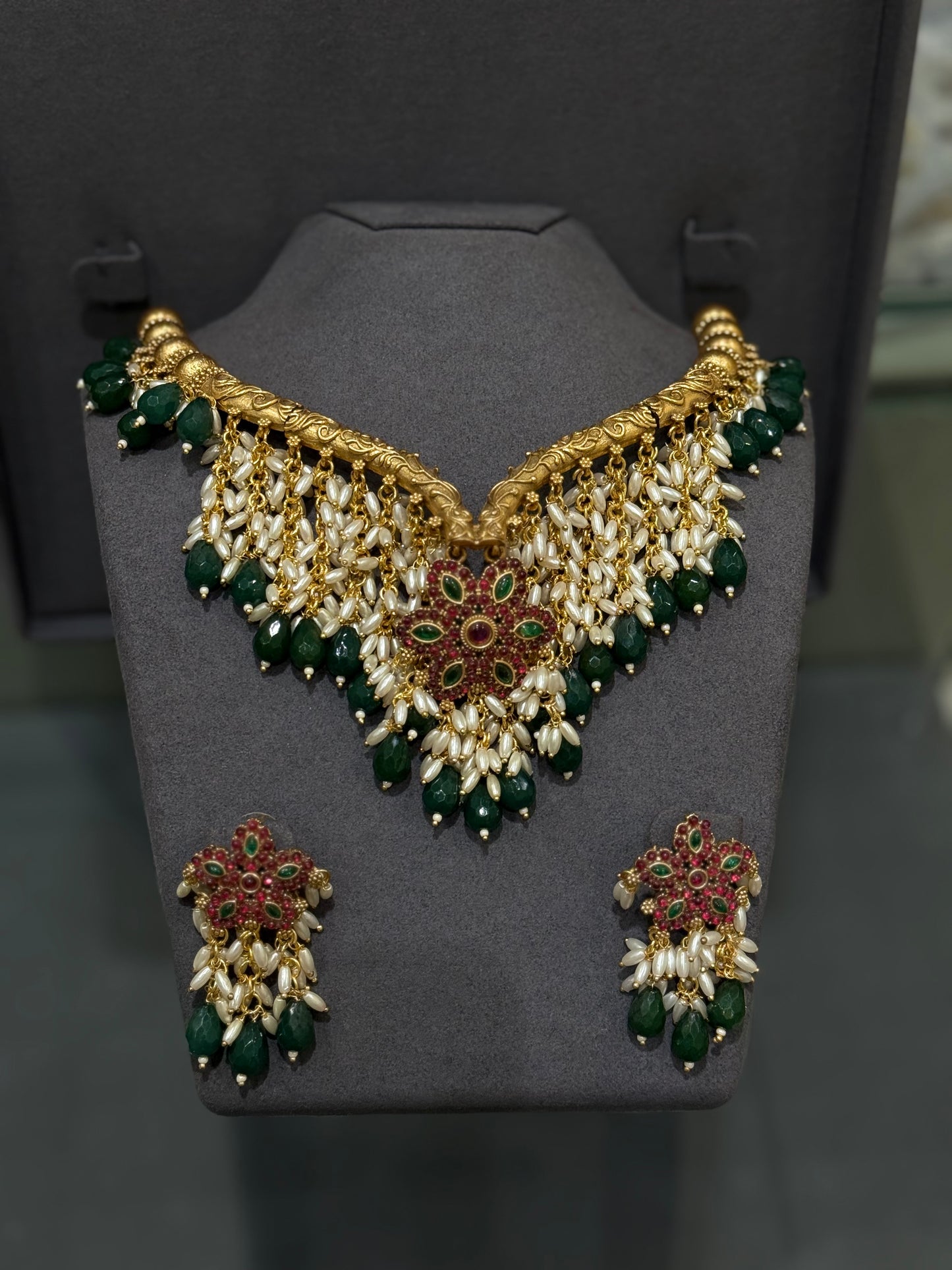 DESIGNER NECKLACE SETS - IHA 26304