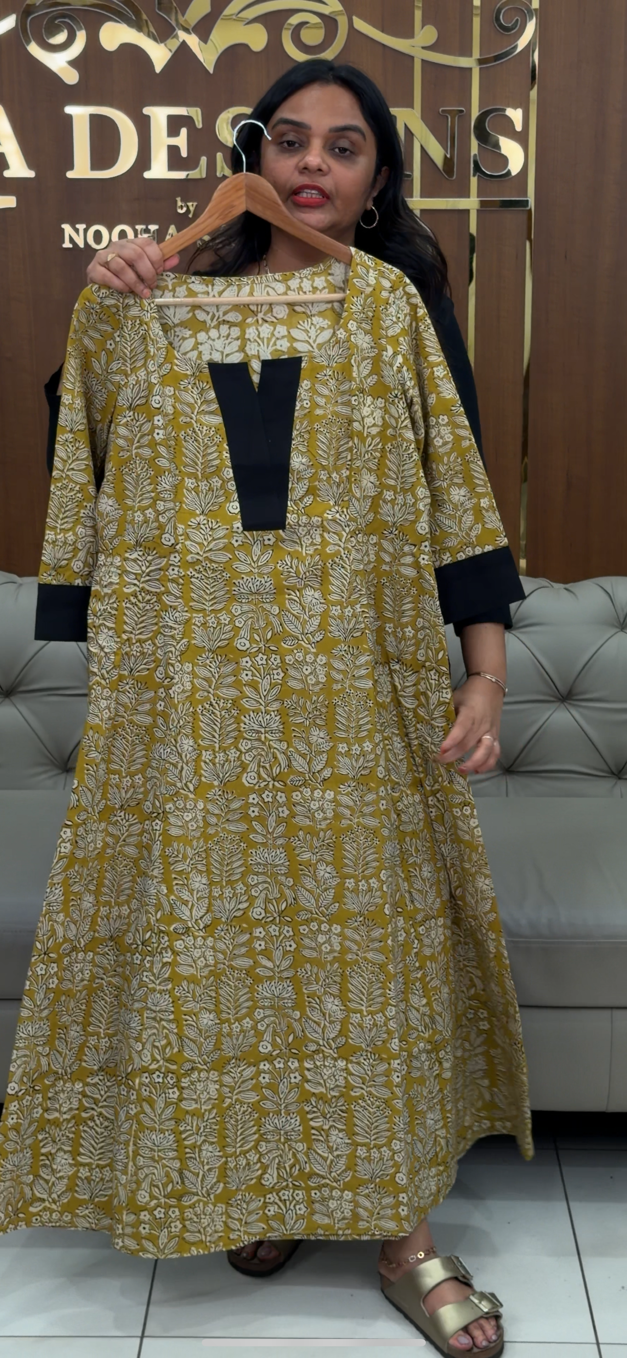 IHA'S IN-HOUSE ALINE TOPS - IHA 31854