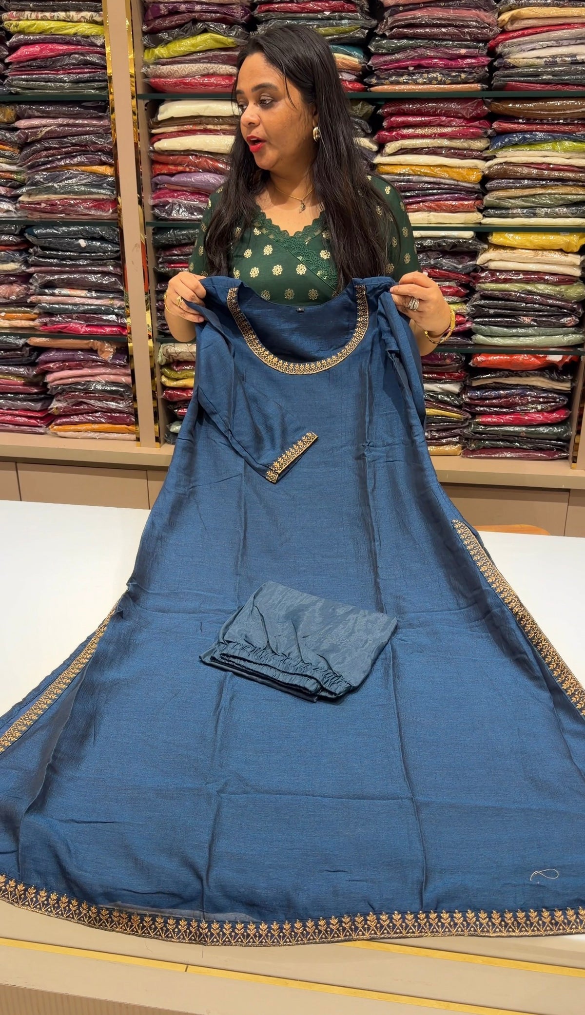 OFFER SALES READY TO WEAR SETS - IHA 35344