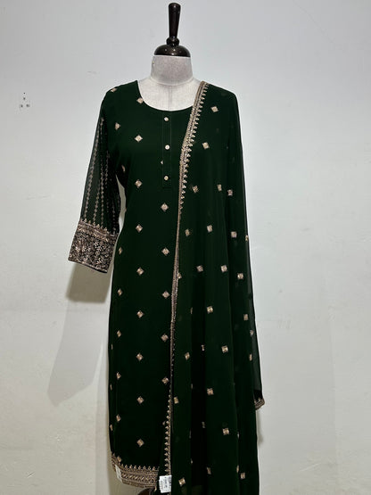 OFFER SALES READY TO WEAR SETS  -  IHA 35622