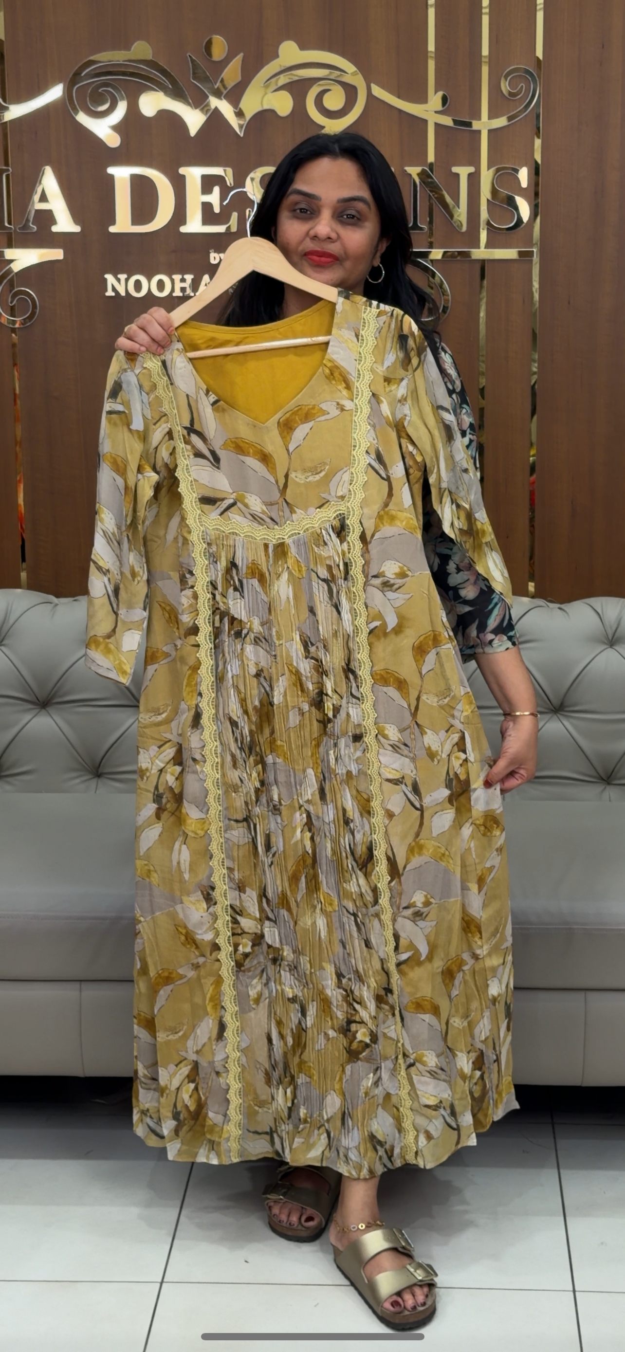 IHA'S IN-HOUSE ALINE TOPS - IHA 30565