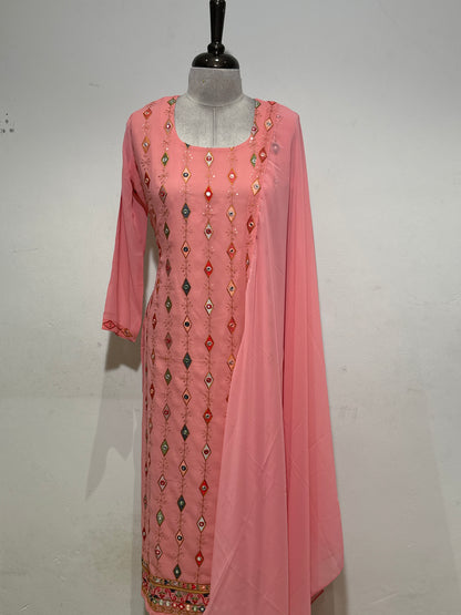 OFFER SALES READY TO WEAR SETS  -  IHA 35622