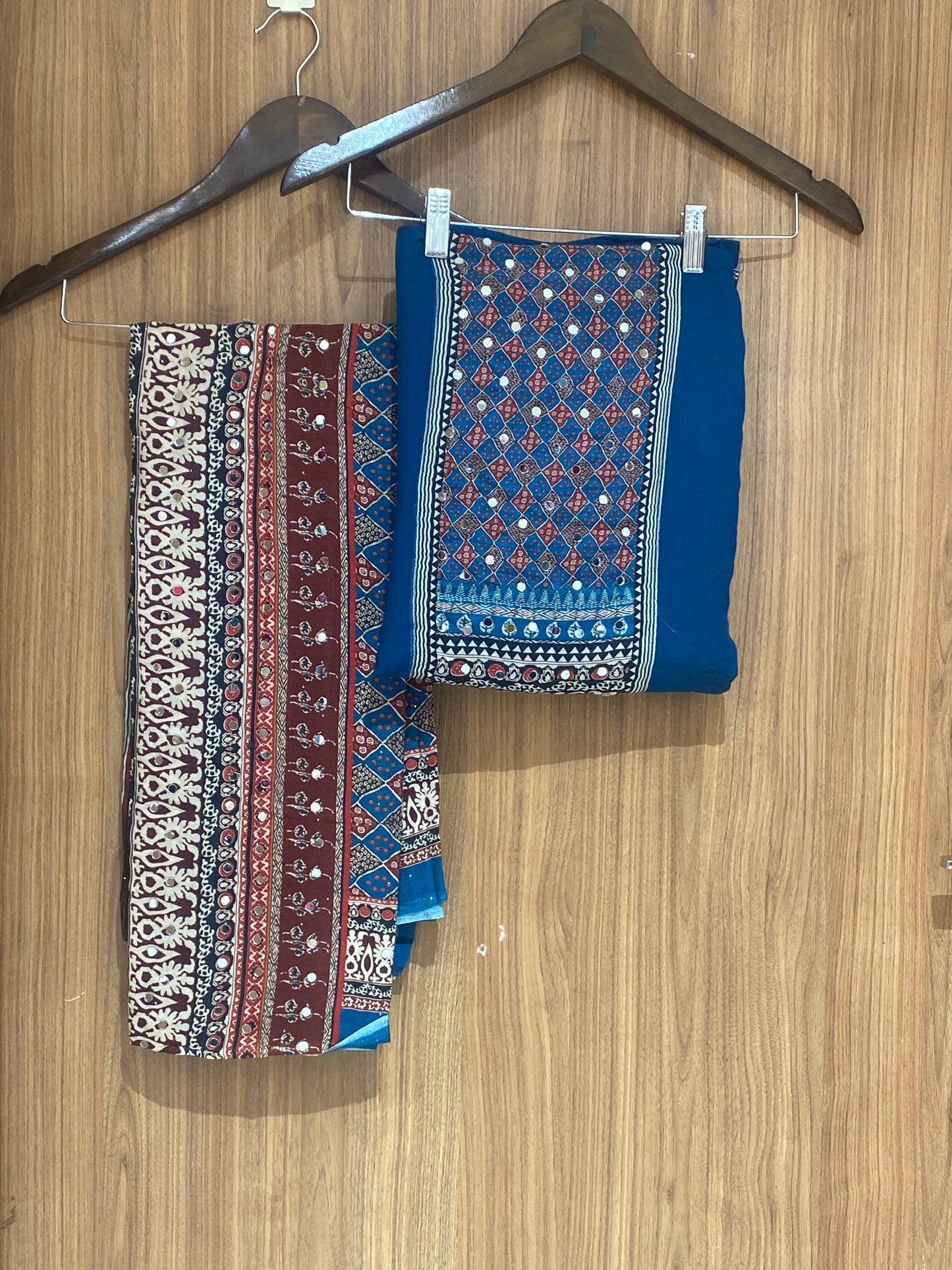 OFFER SALES UNSTITCHED SALWAR SUITS - IHA 26991