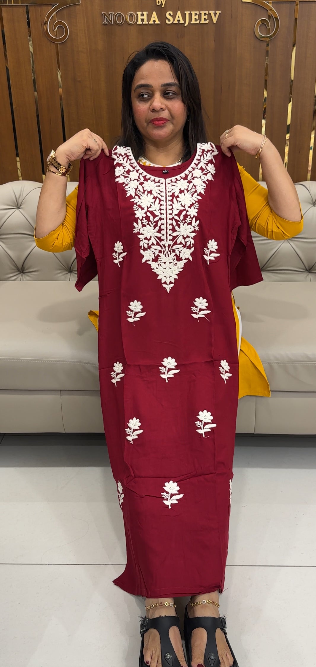 LUCKNOWI CHIKANKARI TOPS - IHA 25751