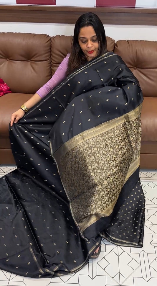 KATAN BANARASI SAREE - IHA 19221