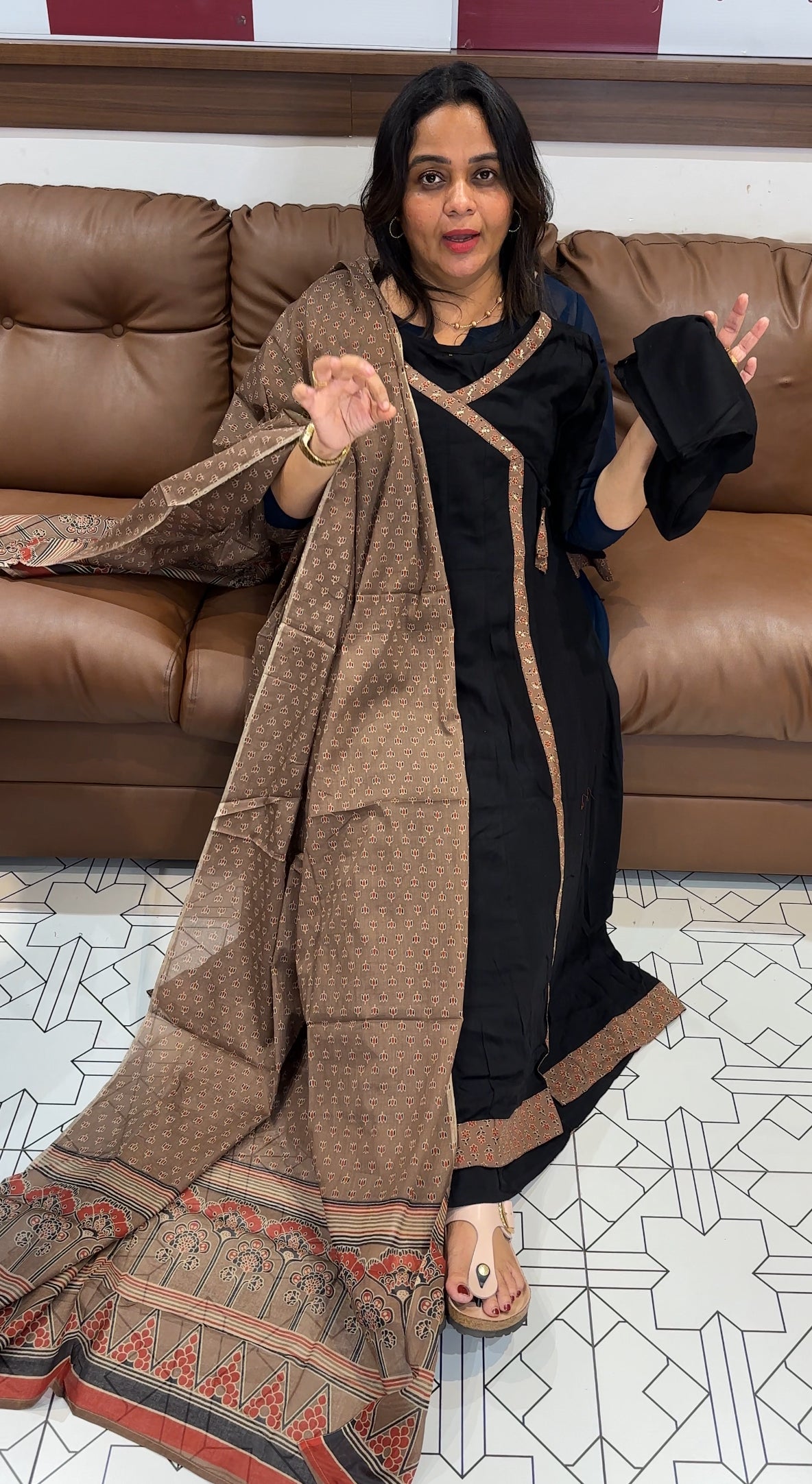 CRUSHED RAYON TOP, BOTTOM AND DUPATTA - IHA 28031