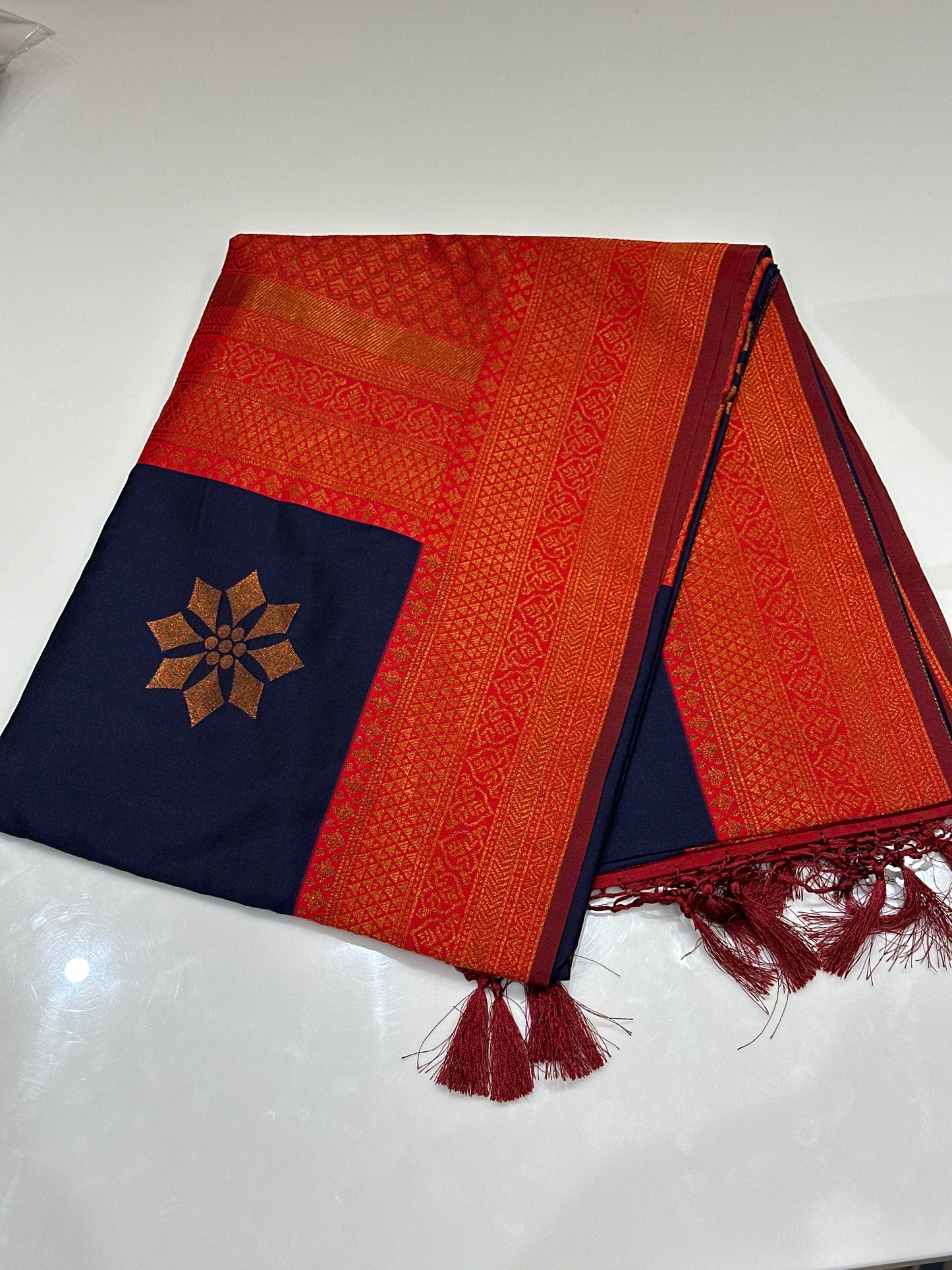 OFFER SALES SAREES - IHA 27172