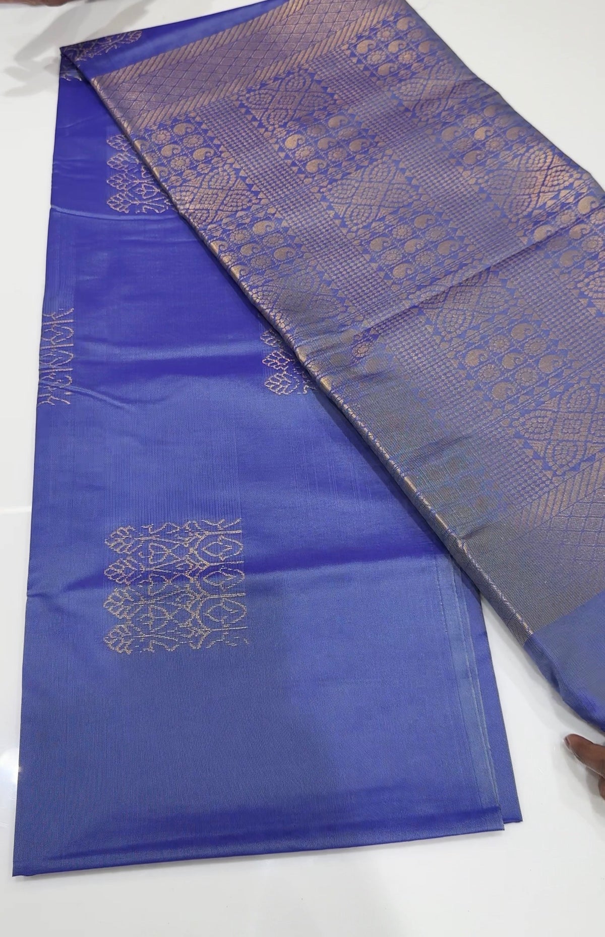 OFFER SALES SAREES - IHA 35439