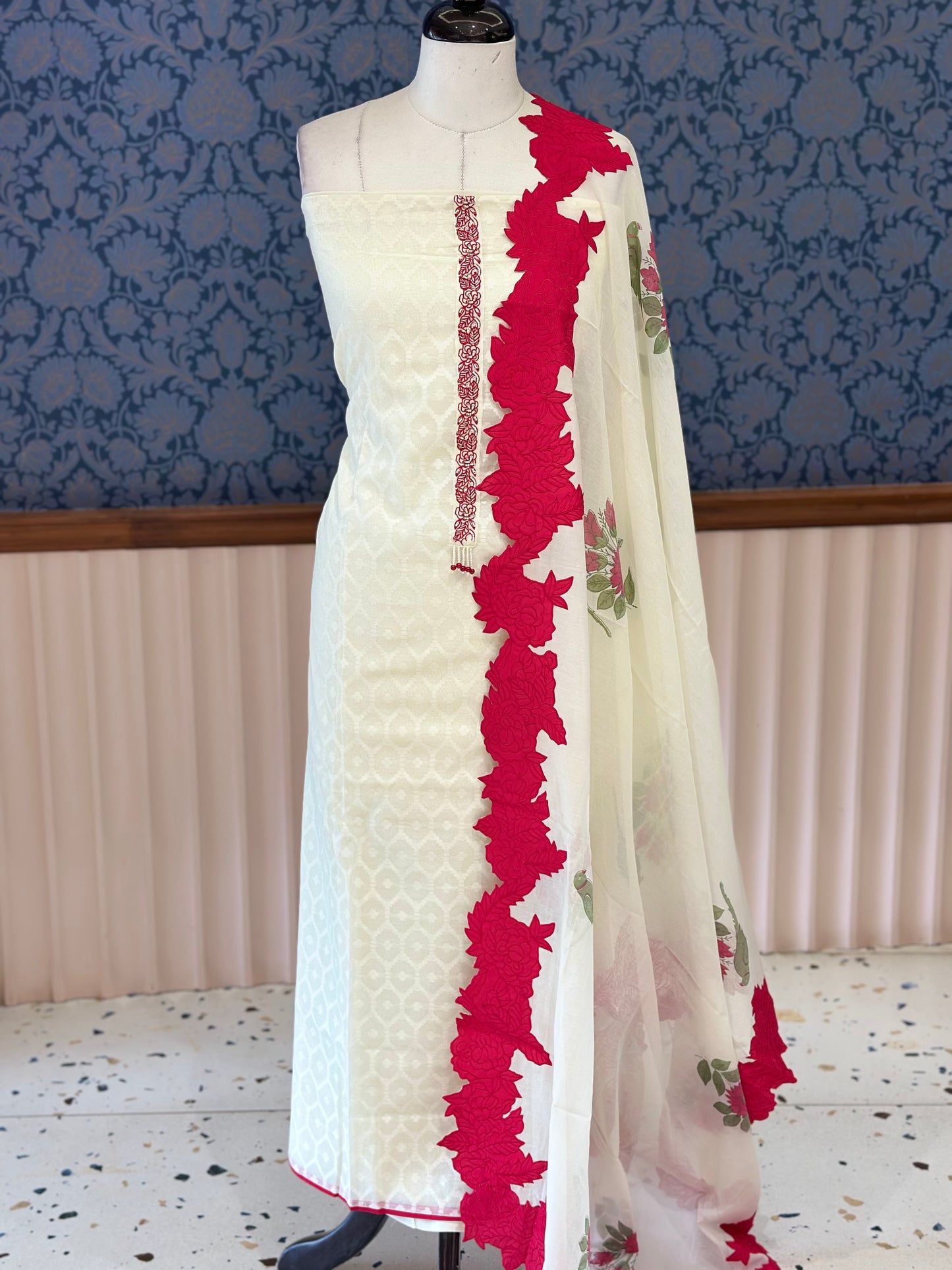 OFFER SALES UNSTITCHED SALWAR SUITS -  IHA 33436
