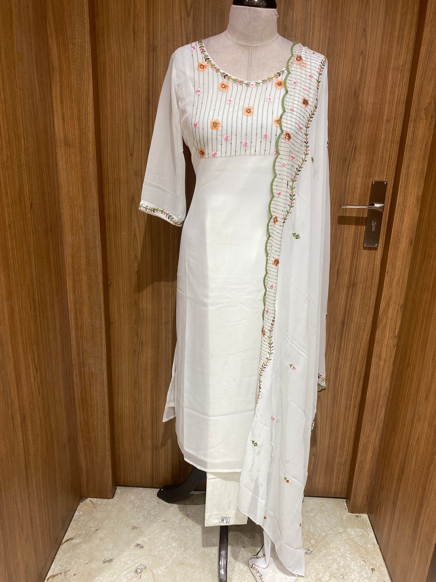 OFFER SALES TOP AND BOTTOM - IHA 27066