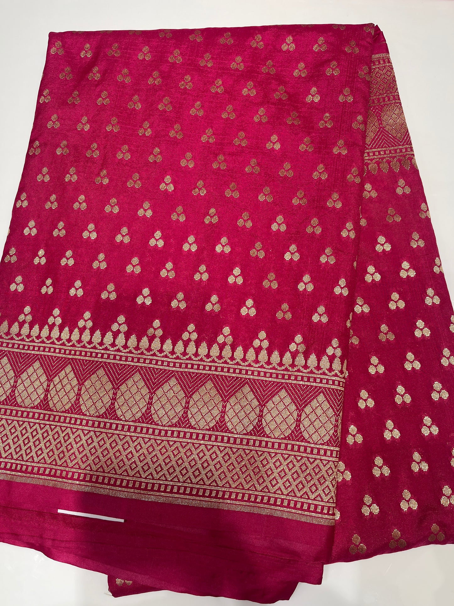 OFFER SALES SAREES -  IHA 34228