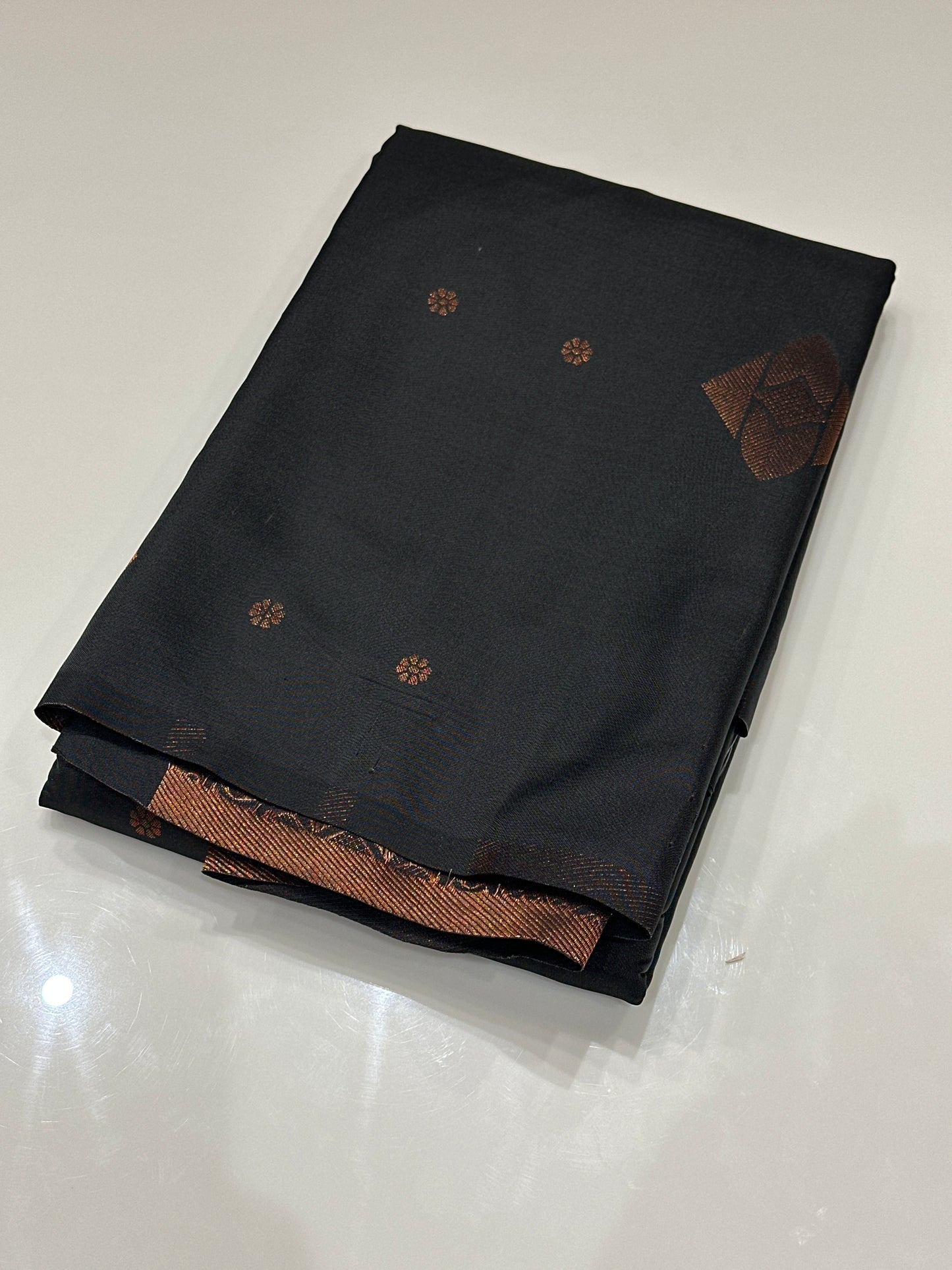 OFFER SALES SAREES - IHA 27182