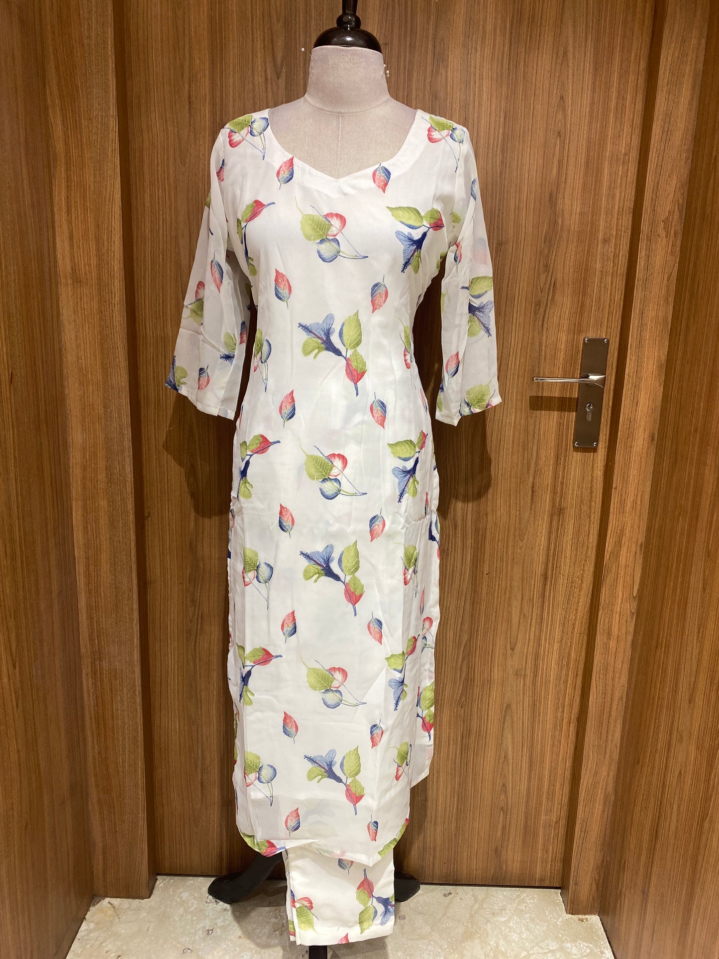 OFFER SALES TOP AND BOTTOM - IHA 27057