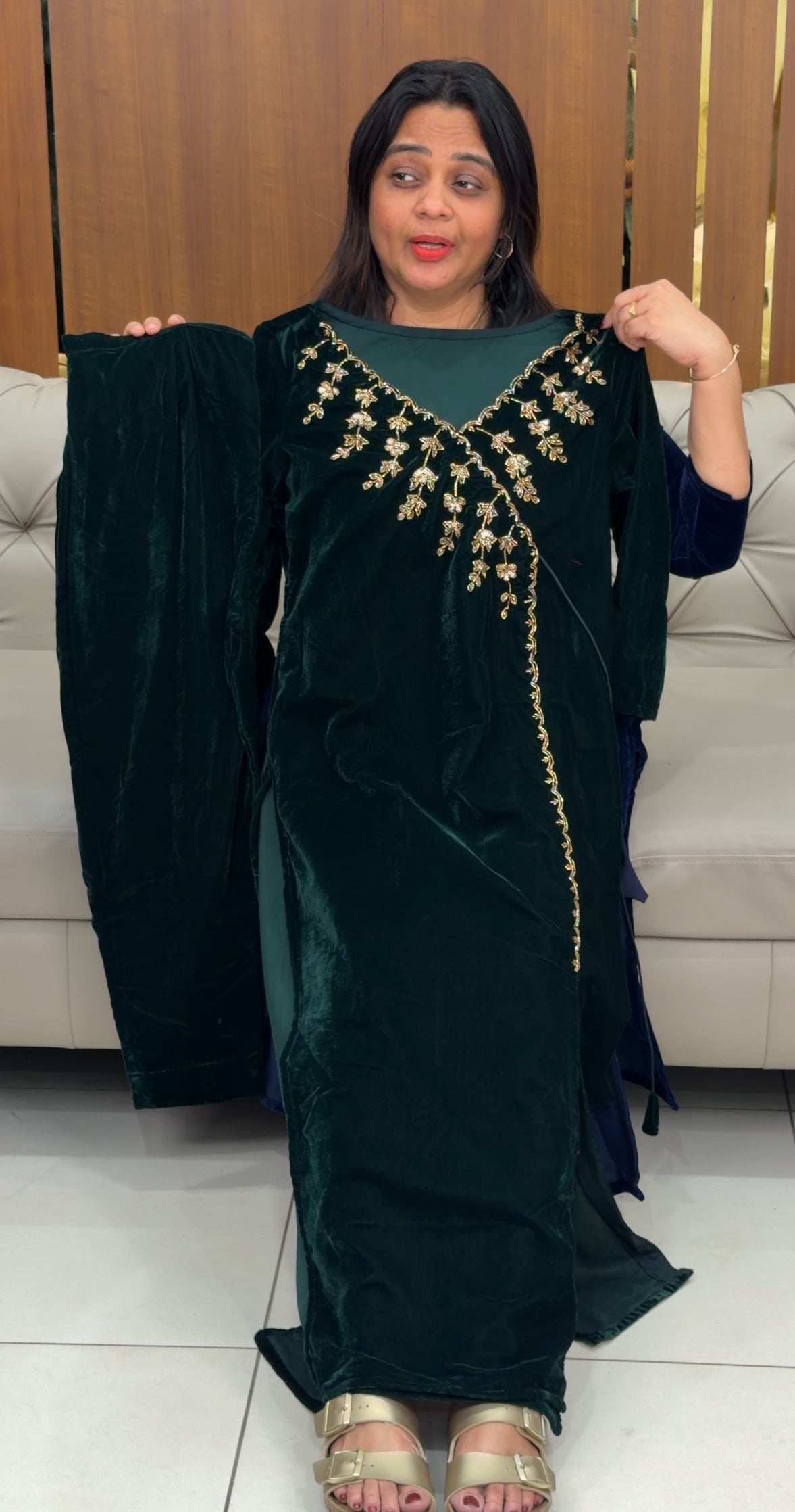 IHA'S IN-HOUSE HAND WORKED TOP AND BOTTOM - IHA 29833