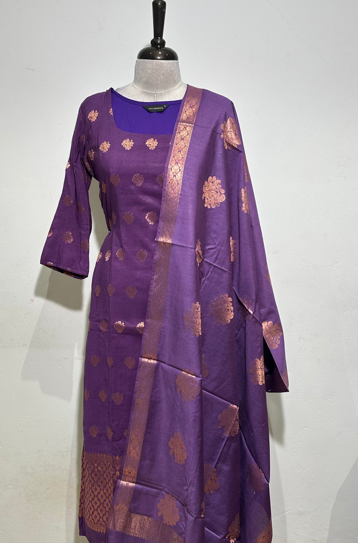 OFFER SALES READY TO WEAR SETS  -  IHA 35622
