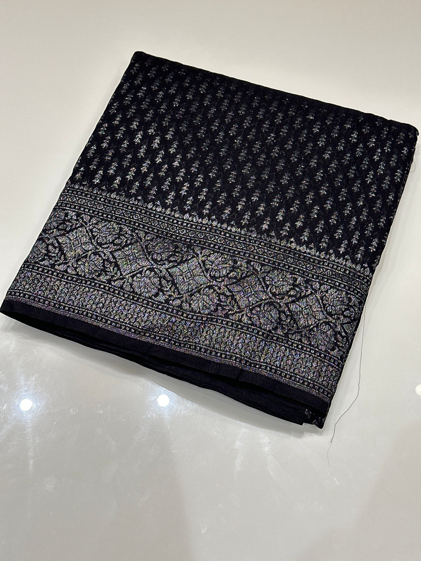OFFER SALES SAREES - IHA 27137