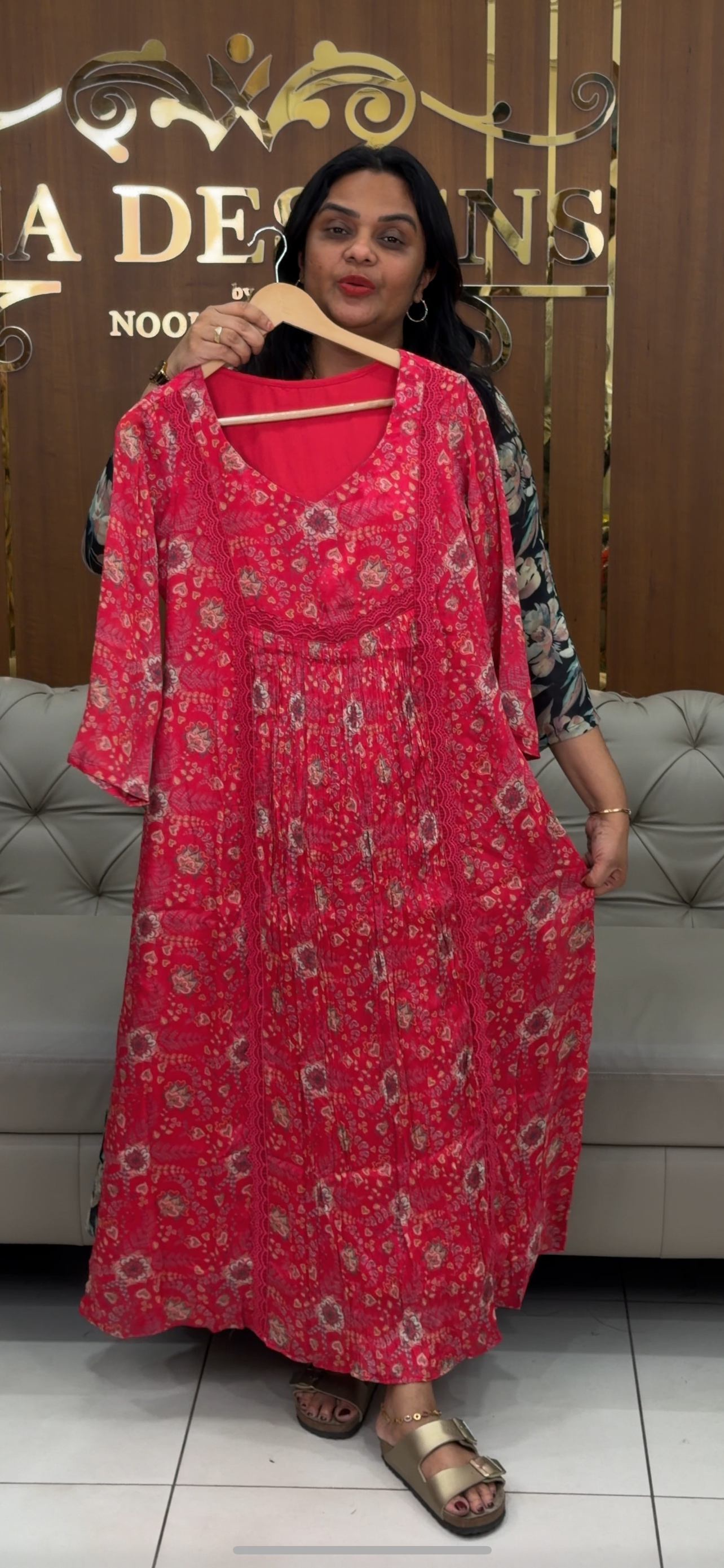 IHA'S IN-HOUSE ALINE TOPS - IHA 30565