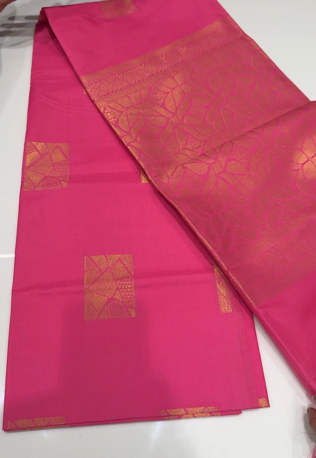 OFFER SALES SAREES - IHA 35439