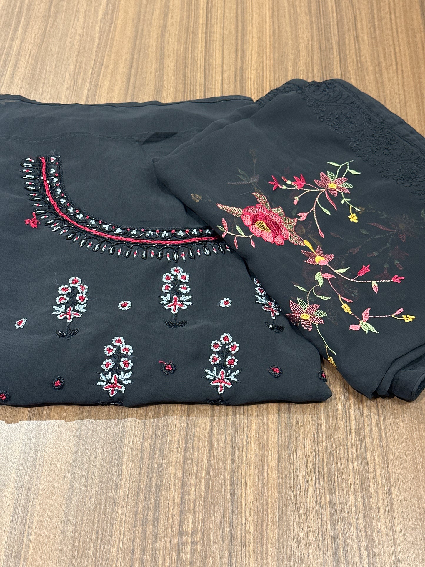 OFFER SALES UNSTITCHED SALWAR SUITS -  IHA 34052