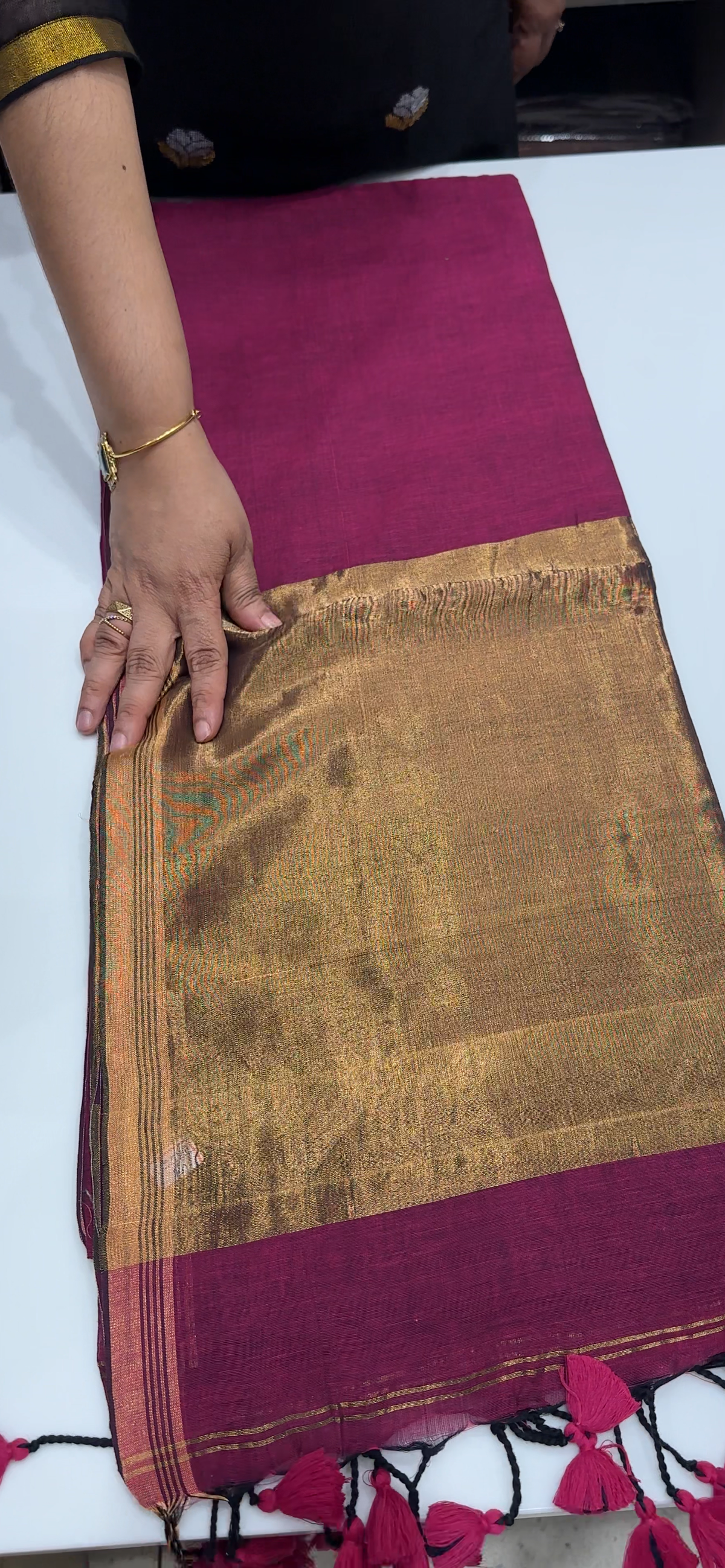 OFFER SALES SAREES - IHA 35468