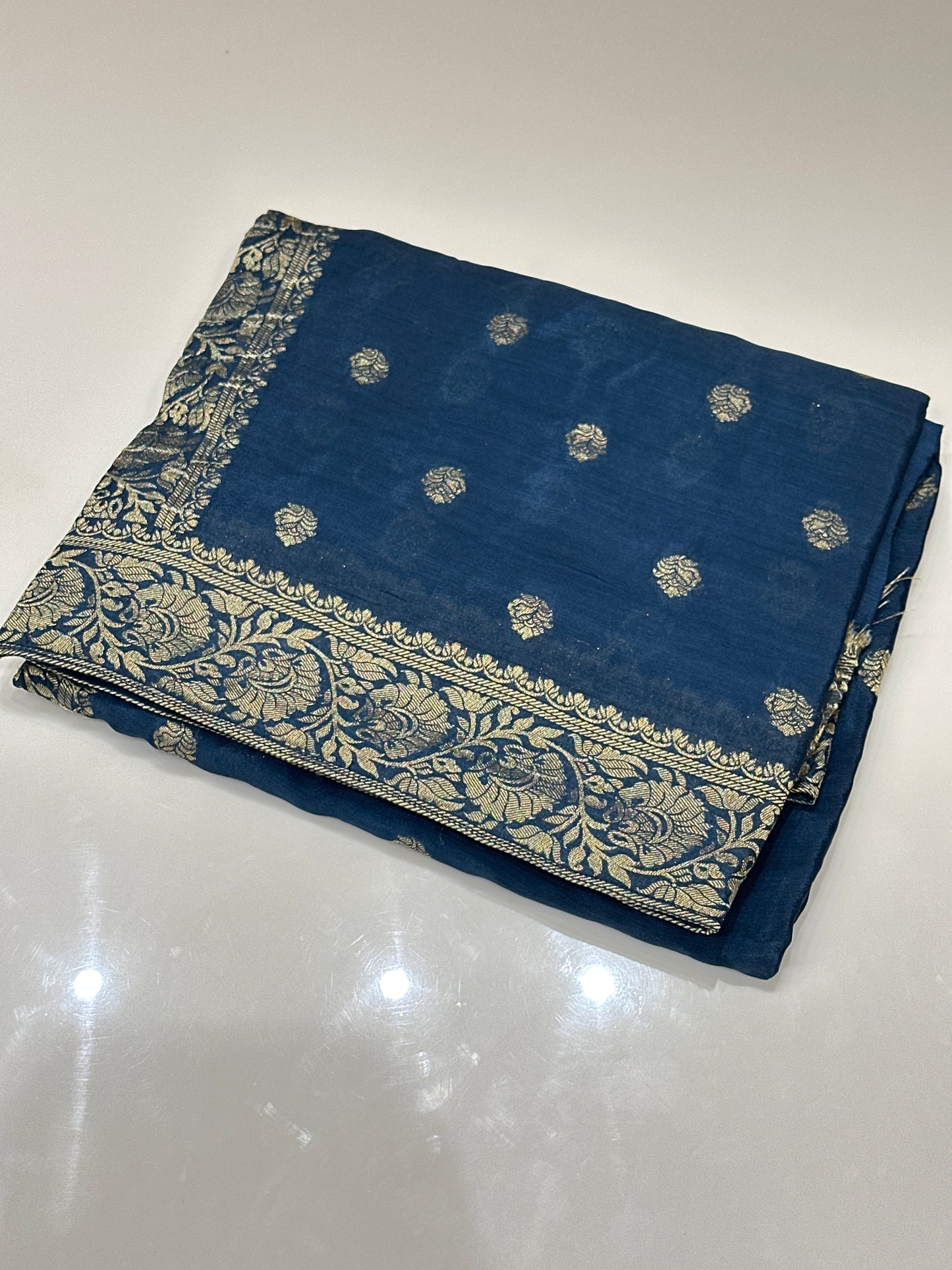 OFFER SALES SAREES - IHA 27131