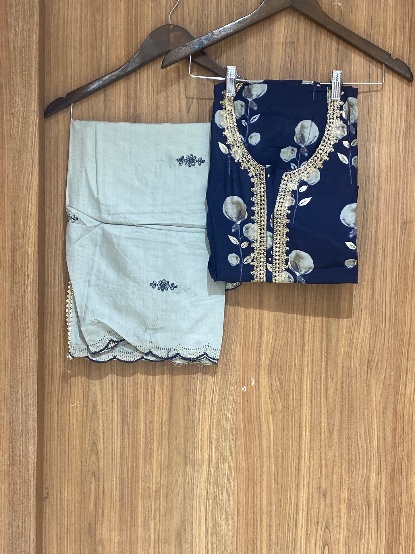 OFFER SALES UNSTITCHED SALWAR SUITS - IHA 26991