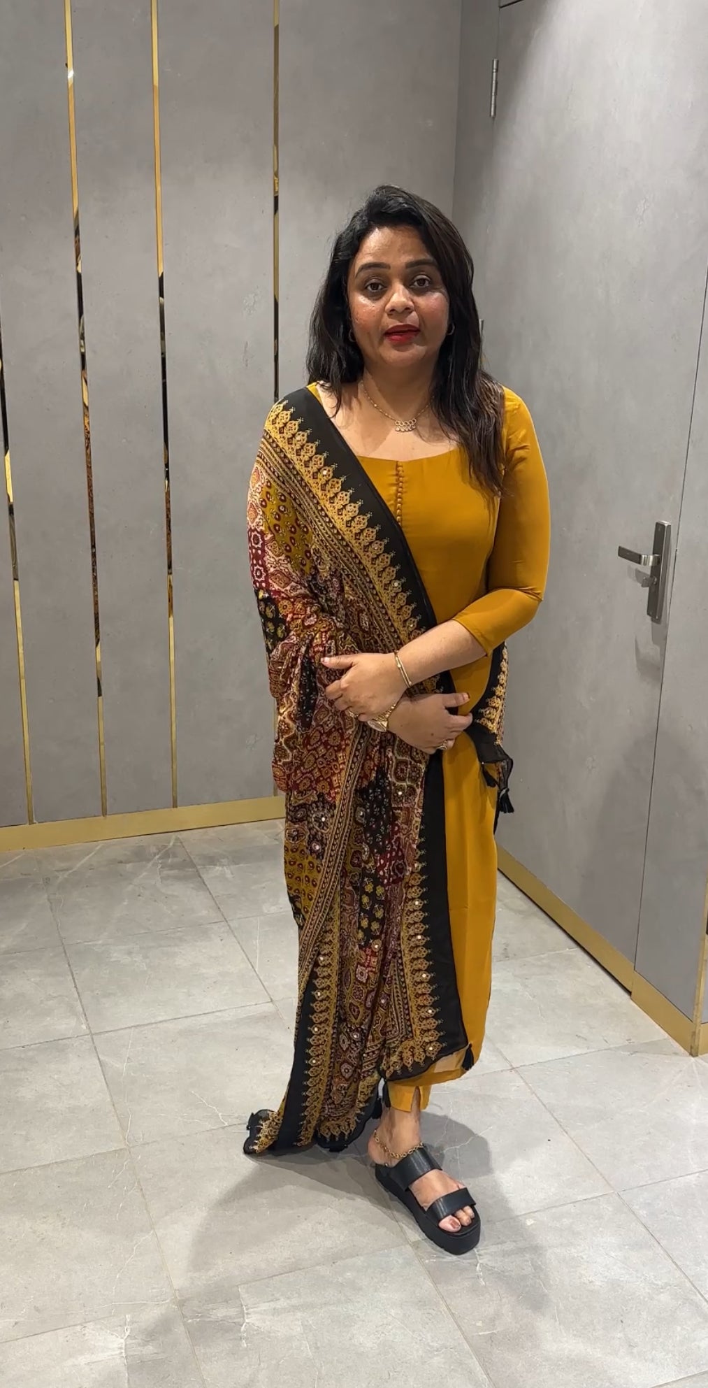 IHA'S IN-HOUSE GEORGETTE SLITTED TOP AND DUPATTA - IHA 25273