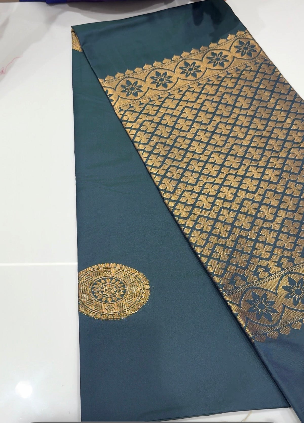 OFFER SALES SAREES - IHA 35439