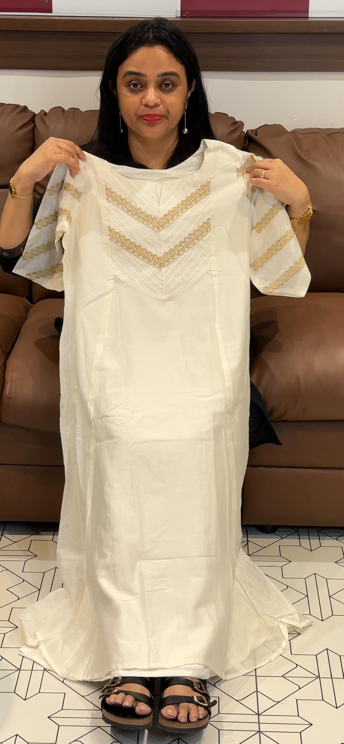 OFFER SALES  TOPS - IHA 35573