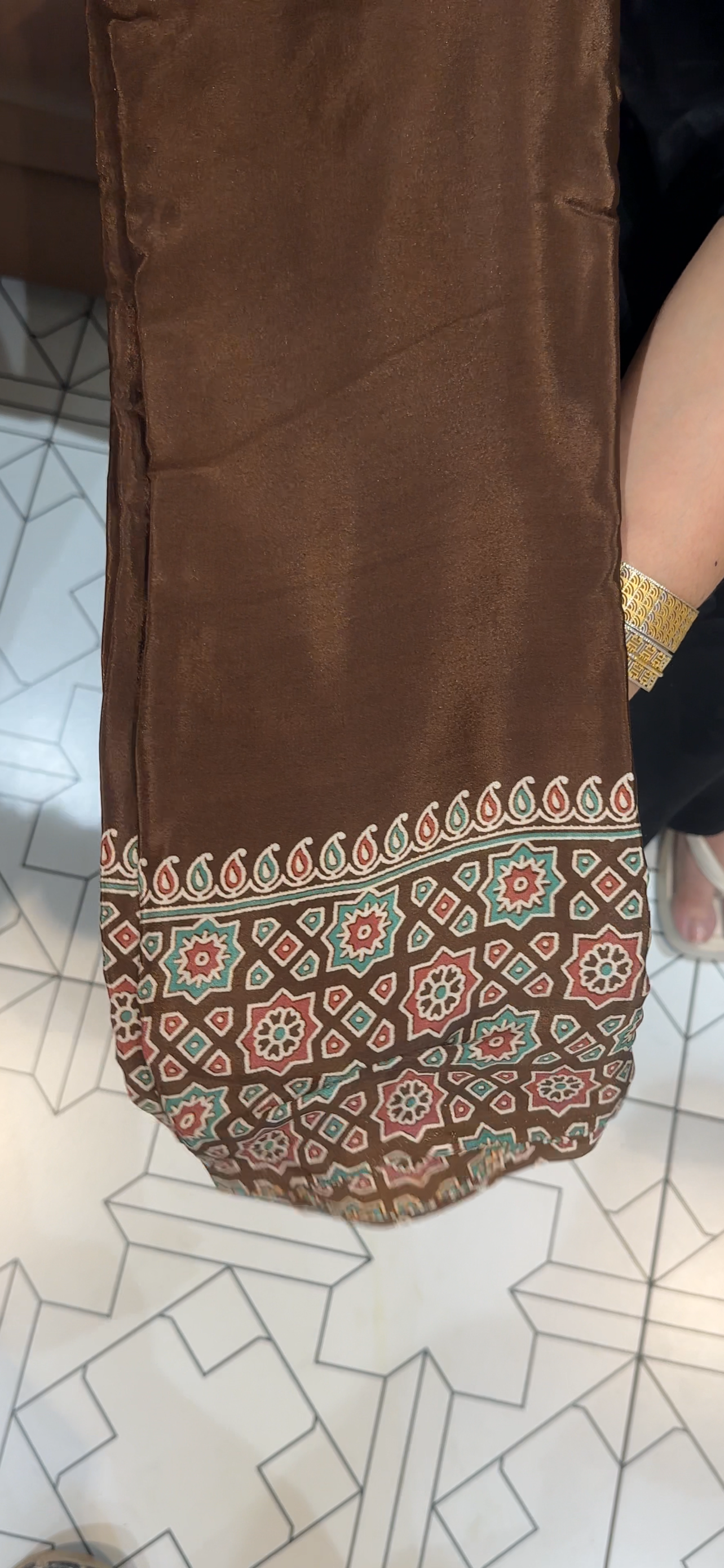 OFFER SALES SAREES - IHA 35011
