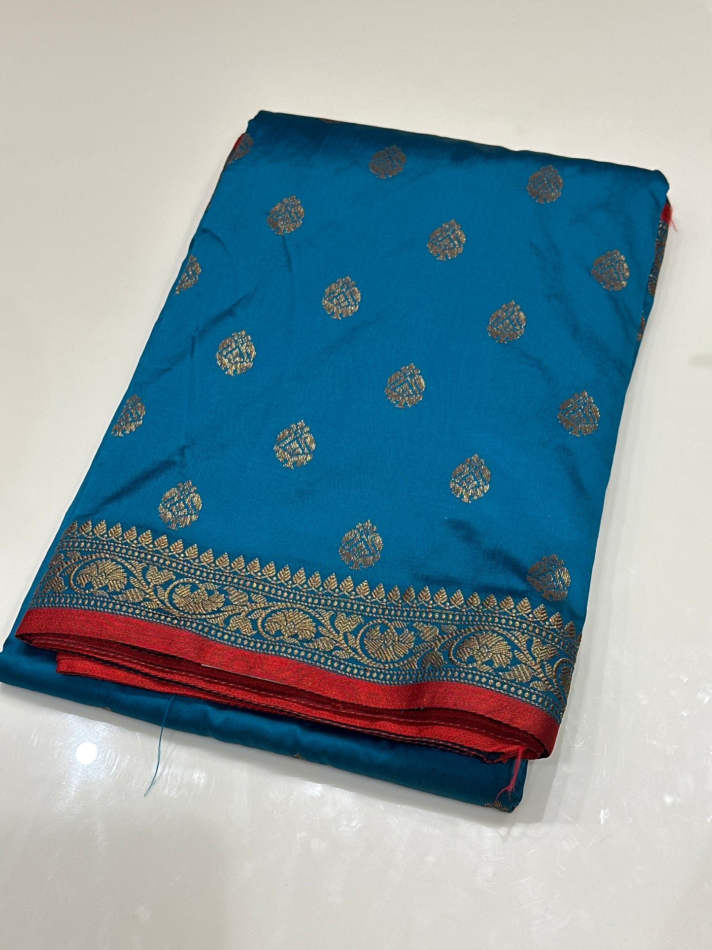 OFFER SALES SAREES - IHA 27171