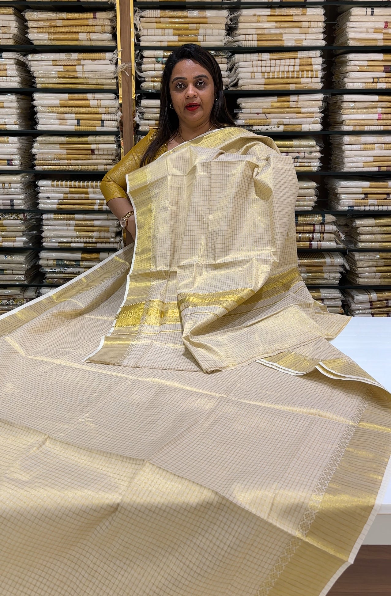 ONAM SAREES - IHA 24256